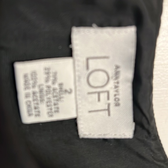 Lovely Classic Ann Taylor Loft Little Black Sheath Dress Sz 2. Very well made! - Picture 2 of 8